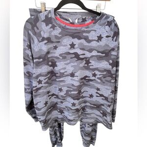 P.J. Salvage Gray Camouflage Star women’s XL pajama set